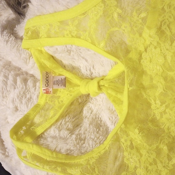 Concert yellow mesh top size small - Picture 2 of 5